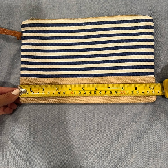 Wristlet - Picture 4 of 5